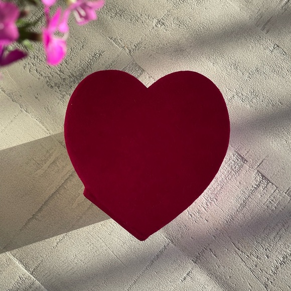 Notebook| Heart shaped | Velvet Cover - Picture 7 of 8